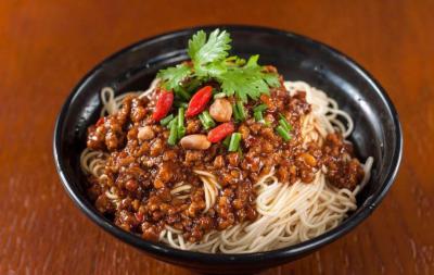 雜醬面培訓哪個好？從配料到烹飪