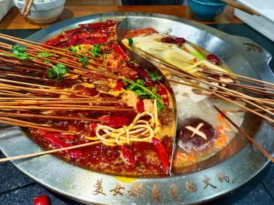 油炸串串技術培訓機構哪家好？串串香培訓班哪里好？
